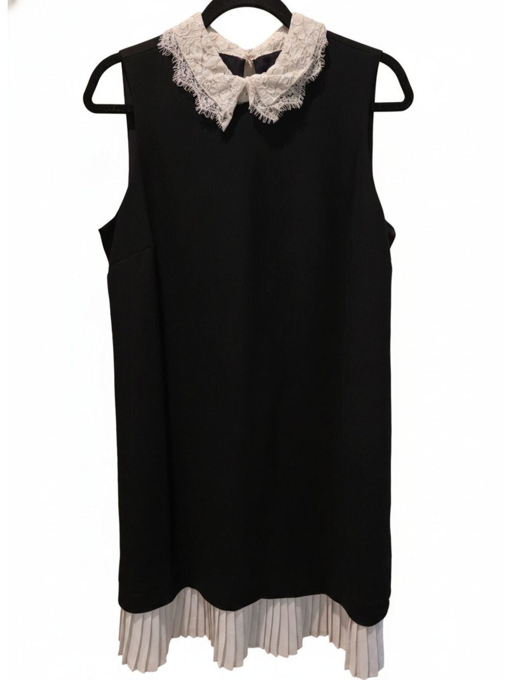 EUC Nanette Lepore Black Sleeveless Dress, White Lace Collar, Pleated Hem, Sz 10